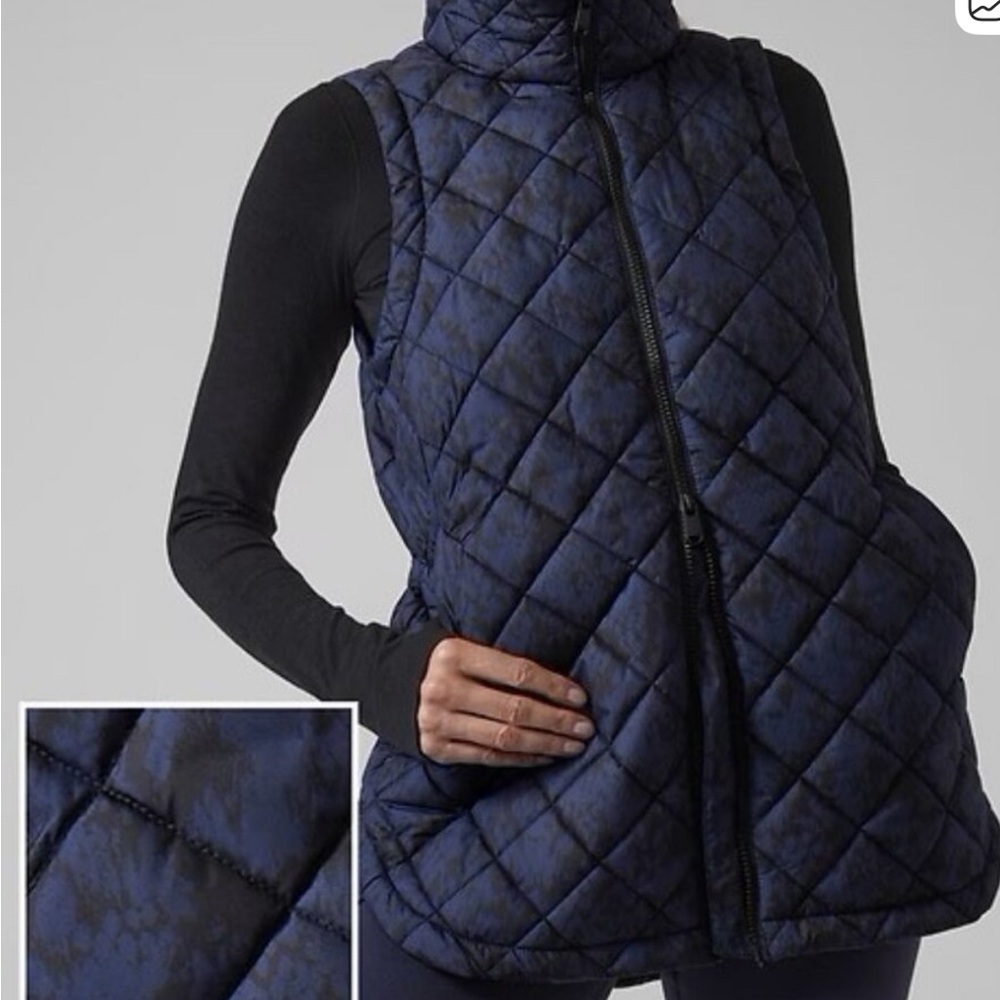 Athleta Women's Quilted Long Featherless Navy/Black Print Vest - XL Tall